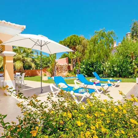 Villa In Algarve With Heated Pool & Bbq *