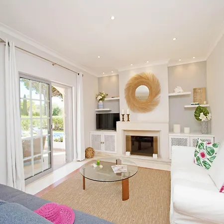 Villa In Algarve With Heated Pool & Bbq Almancil