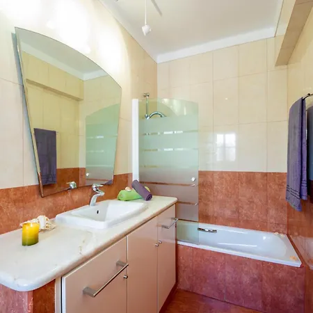 Villa In Algarve With Heated Pool & Bbq Villa *